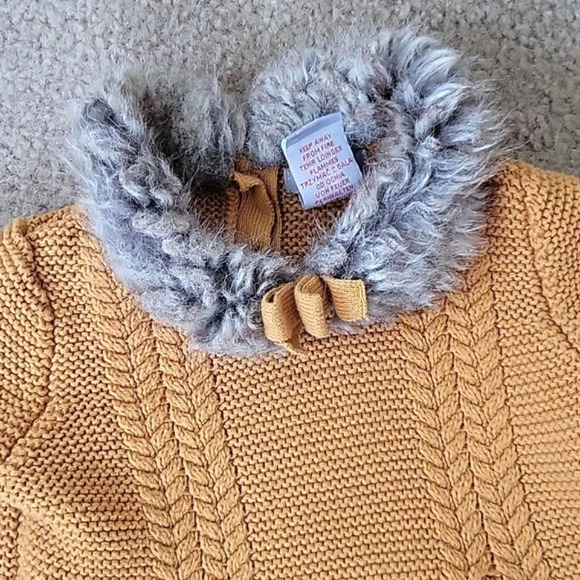 Tahari Baby Mustard Yellow Cable Knit Scallop Hem Faux Fur Collar Dress - Picture 2 of 6